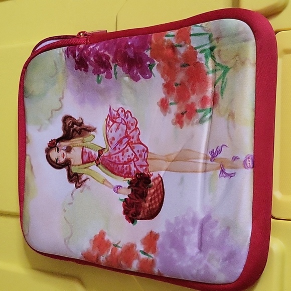 Table Case - Picture 1 of 4